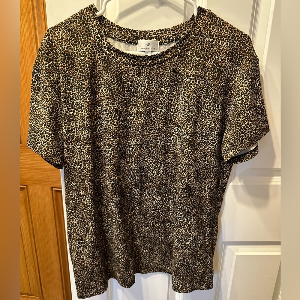 Socialite Leopard Print Women's Top-EUC